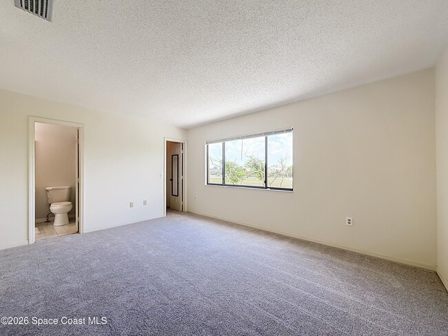 Building Photo - 60 Bogart Pl