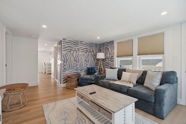 Primary Photo - 61 Ocean Blvd