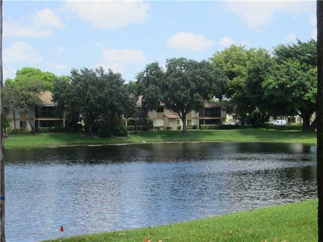 Building Photo - 115 Gardens Dr