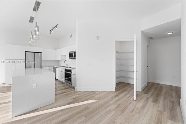 Building Photo - 101 Diplomat Pkwy