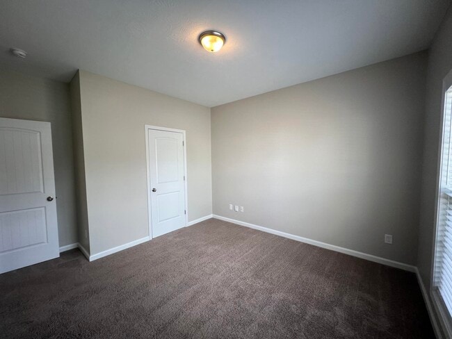 Building Photo - 4017 Pensacola Way