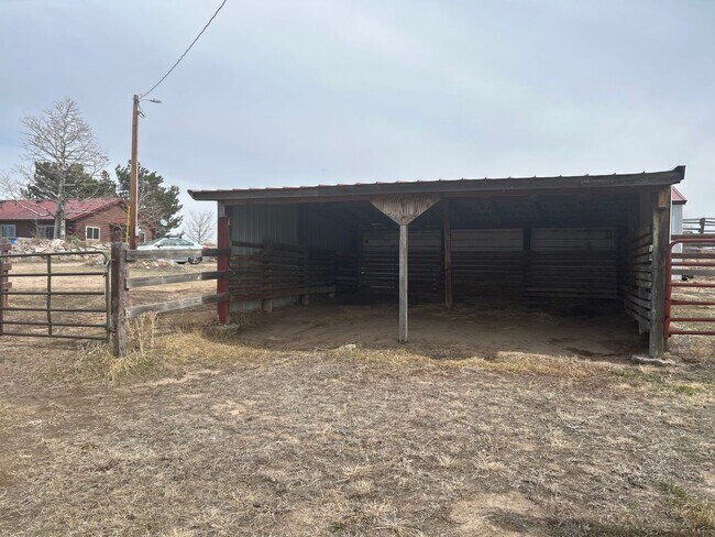 Building Photo - Calhan 3 bed, 2 bath house on 5.56 acres