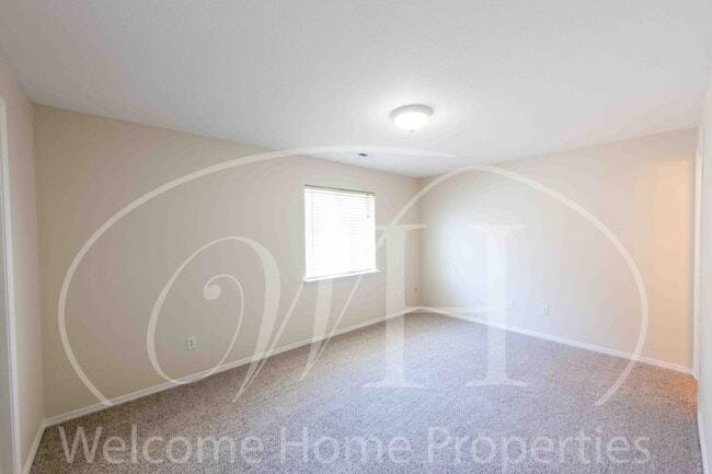 Building Photo - Newer 2 bed/2bath Home in Quiet Neighborhood