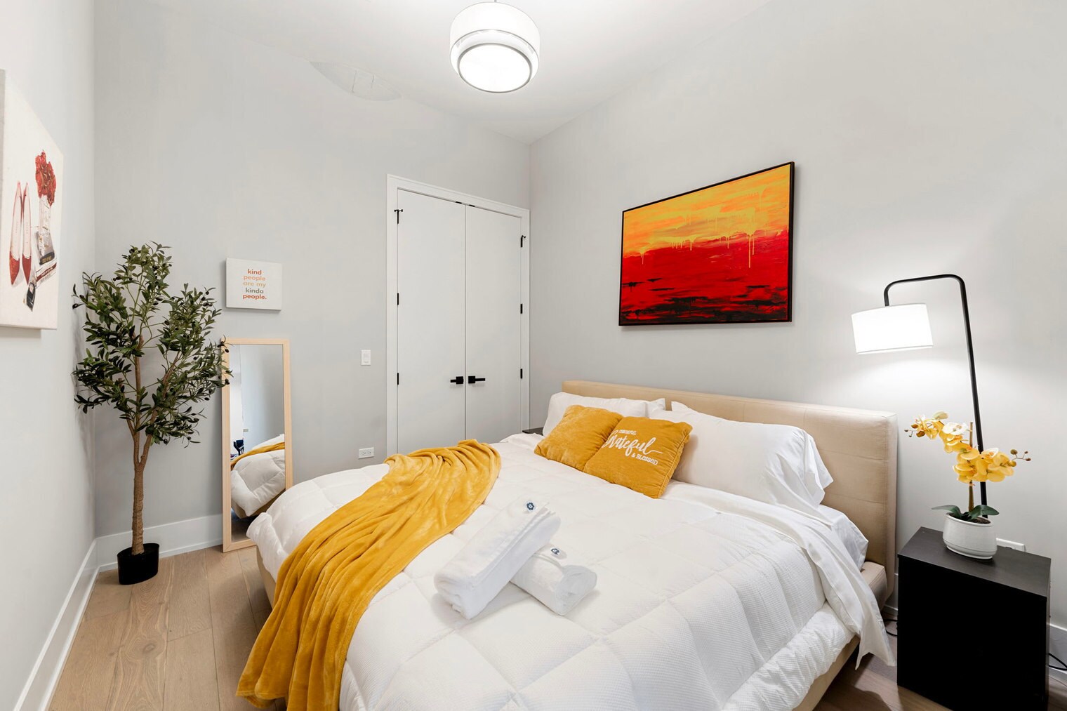 Building Photo - 318 W Grand Ave