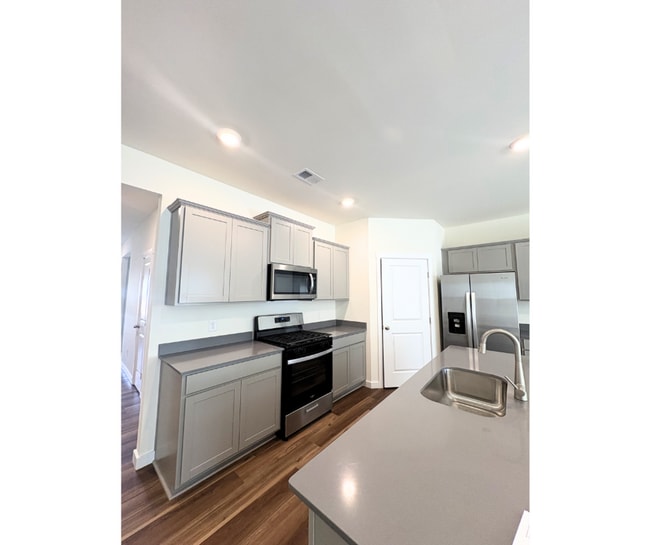 Building Photo - 8500 Mulberry Wy