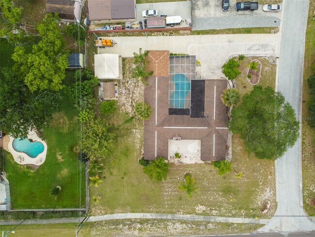 Building Photo - 1302 Brandonwood Dr