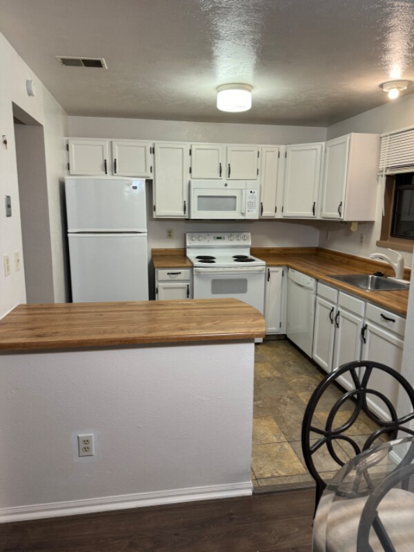 Building Photo - 10950 W Florida Ave