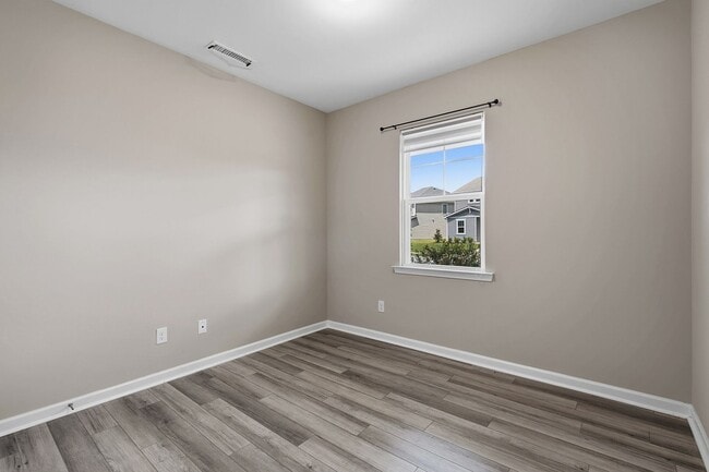 Building Photo - 313 Summer Ranch Dr