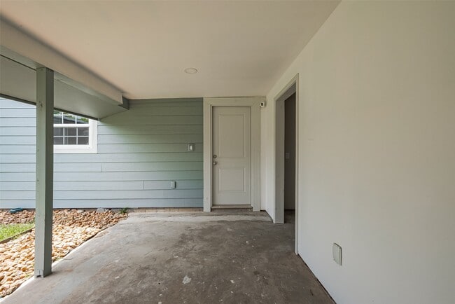 Building Photo - 4111 Beggs St