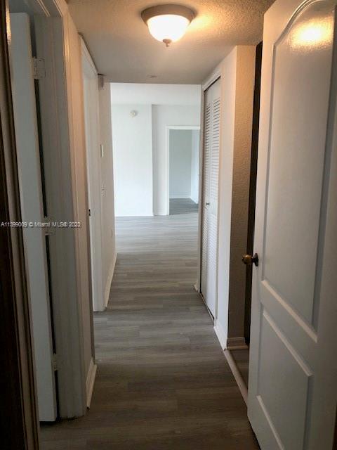 Building Photo - 9300 Fontainebleau Blvd