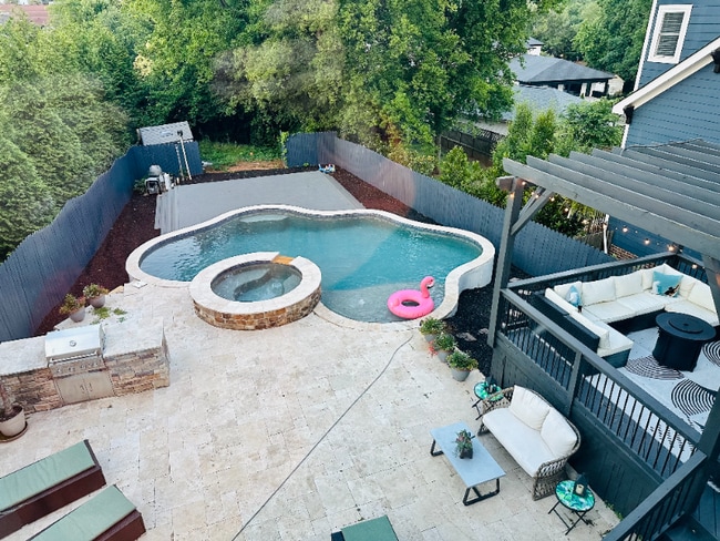 Building Photo - 323 Atherton St