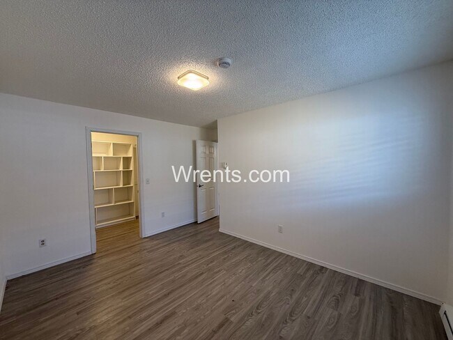 Building Photo - 6014-6018 N Atlantic 26-500RK