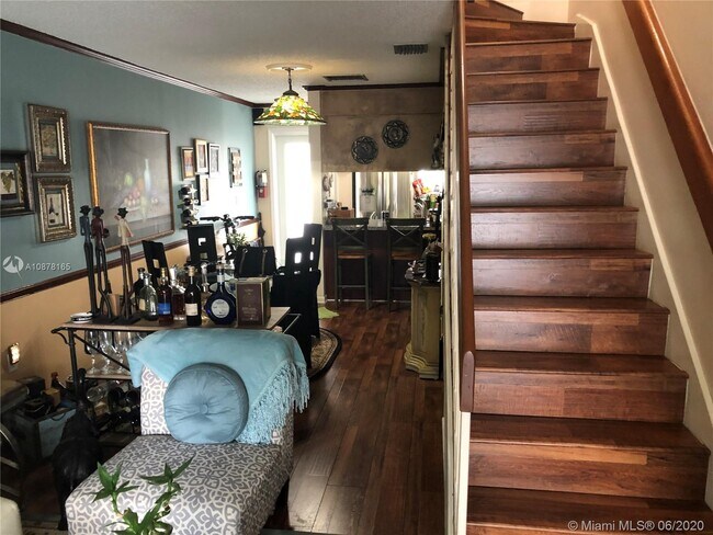 Building Photo - 248  Majorca Ave 248 Coral Gables Fl 33134