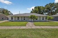 Building Photo - 2502 Vine St