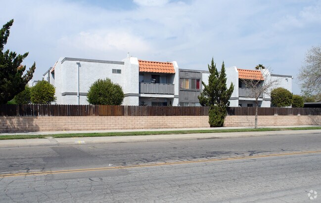 Building Photo - Devonshire Village Apartments