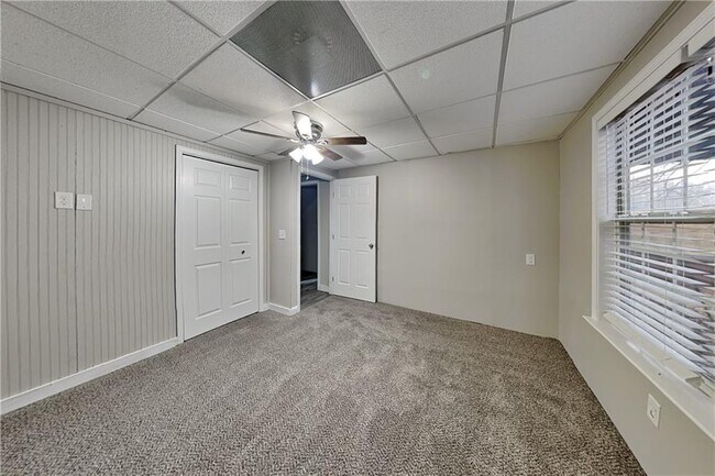 Building Photo - 35 Amber Trce