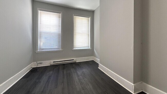 Building Photo - 2427 N Cleveland St