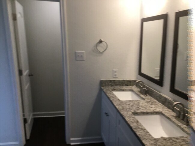 Building Photo - 1657 Amy Dr