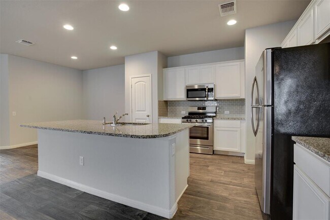 Building Photo - 14222 Handel Dr