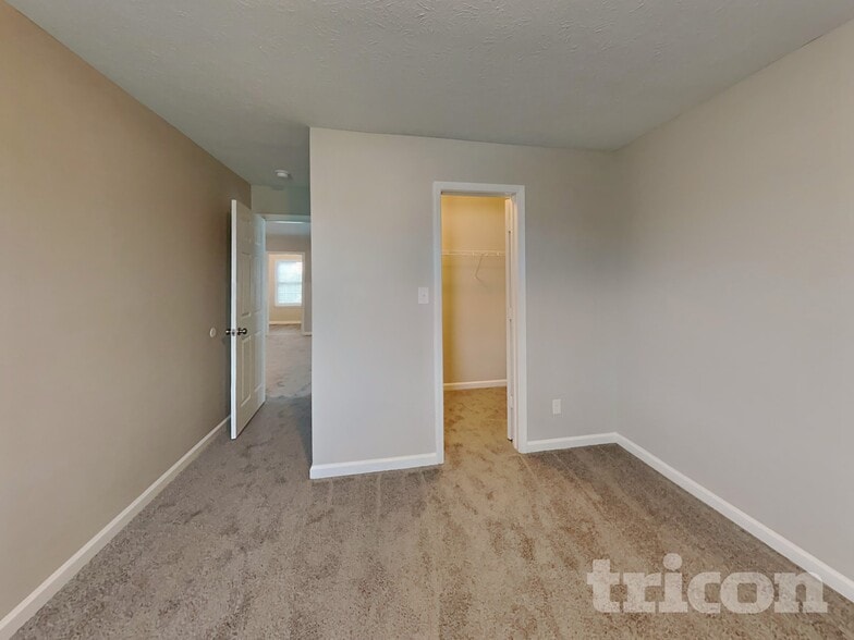 Building Photo - 7538 Mather Ln