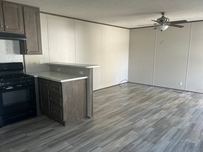 Building Photo - 7519 Dorr St