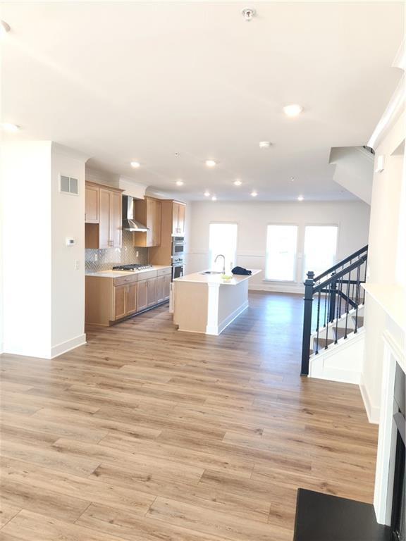 Building Photo - 404 Brodie Dr