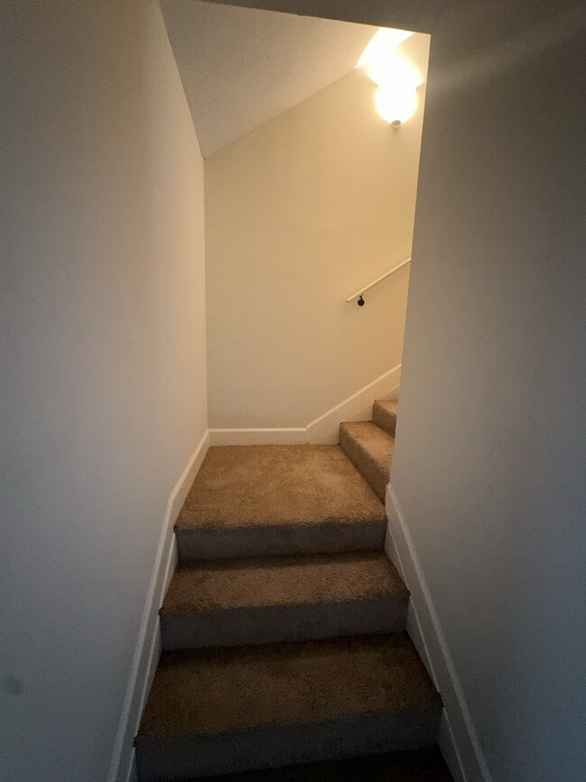 Building Photo - 118 Jorn Cir