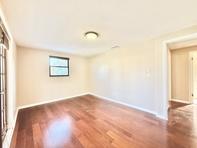 Building Photo - 12472 Monarch Cir