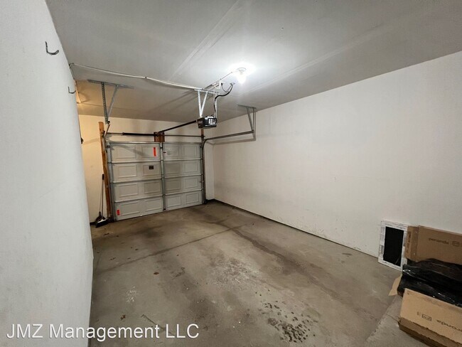 Building Photo - 2 br, 2 bath House - 1847 FLAGSTONE Circle
