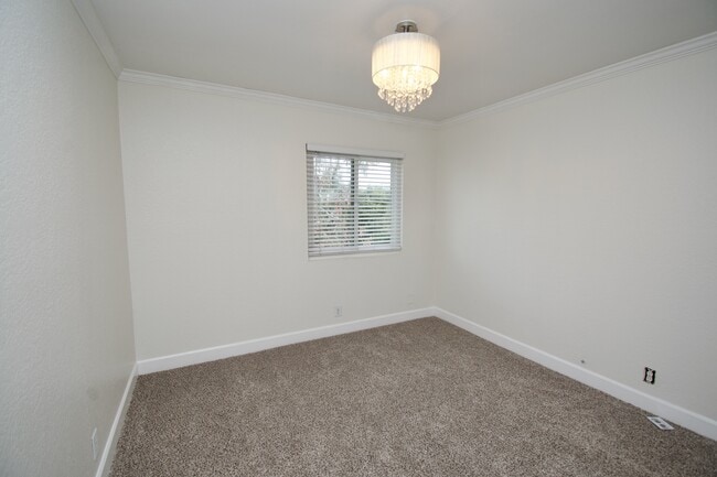 Building Photo - 21372 Brookhurst St