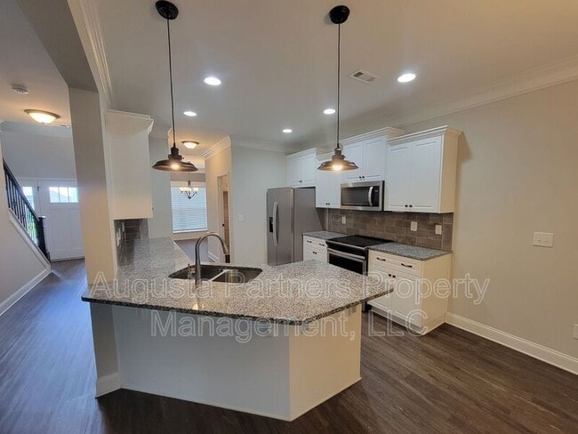 Building Photo - 257 Tulip Dr
