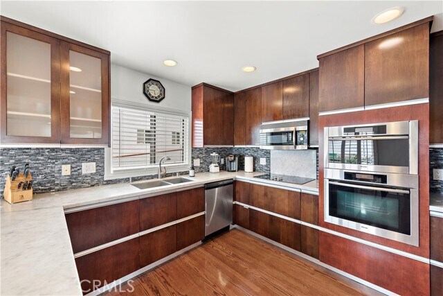 Building Photo - 462 Cliff Dr