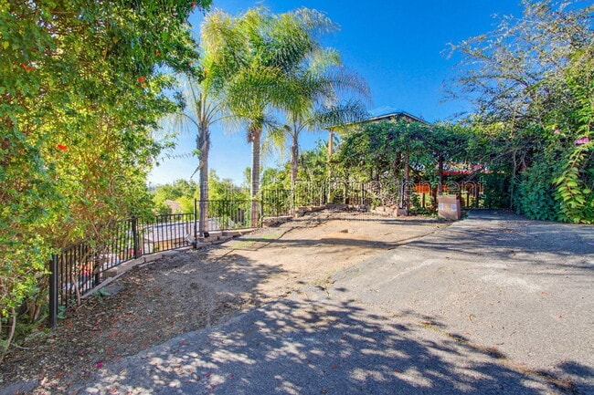 Building Photo - 25147 Jack Rabbit Acres