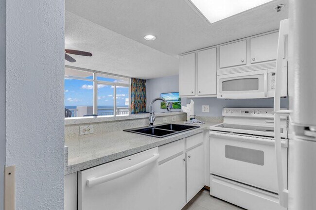 Building Photo - 1700 N Ocean Blvd