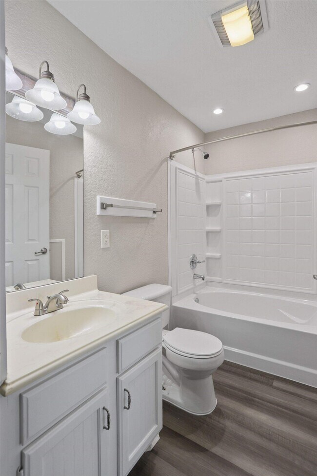 Building Photo - 11700 League Line Rd