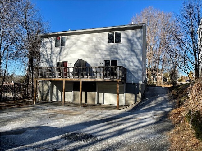 Building Photo - 12 Beacon St