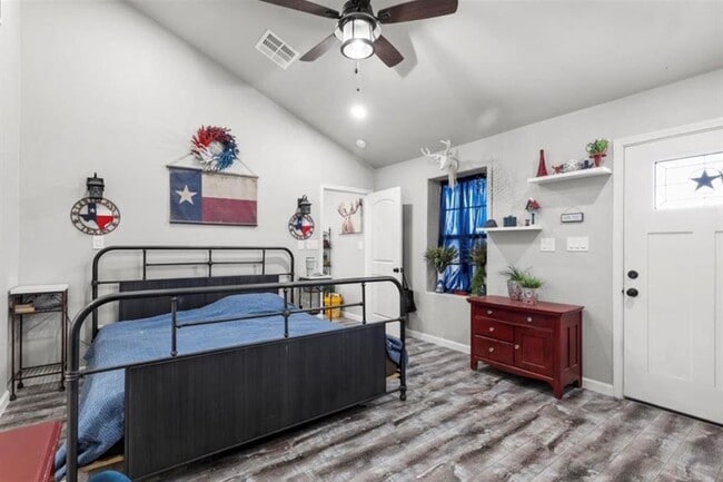 Building Photo - 7027 FM971