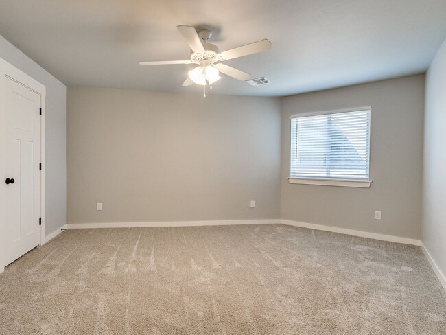 Building Photo - 5 Bedrooms + 3 Baths + Piedmont Schools