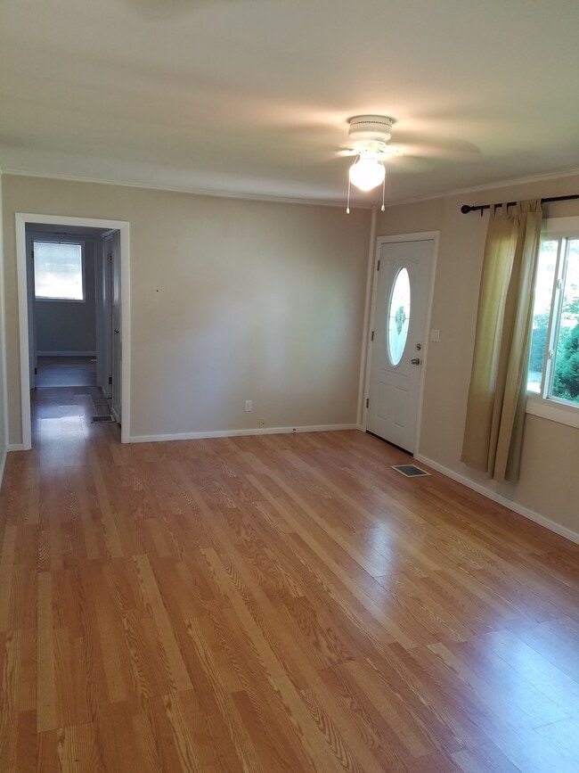 Building Photo - 257 Beacon St