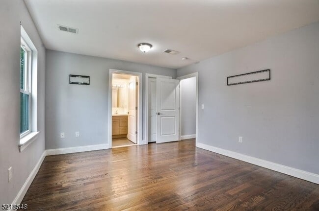 Building Photo - 414 S 16th St