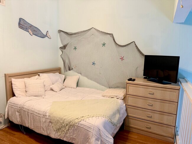 Building Photo - 17614 Front Beach Rd