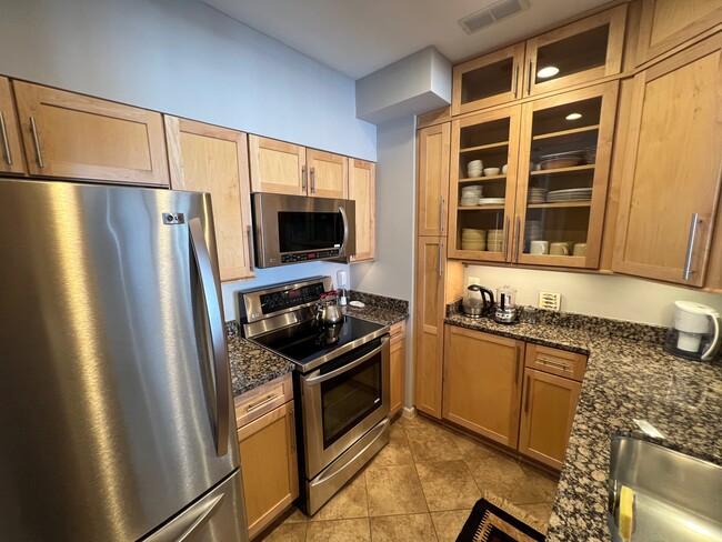Building Photo - 1200 Braddock Pl