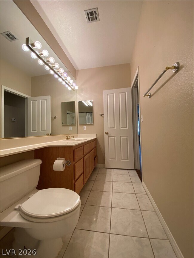 Building Photo - 7816 Waterfalls Ave