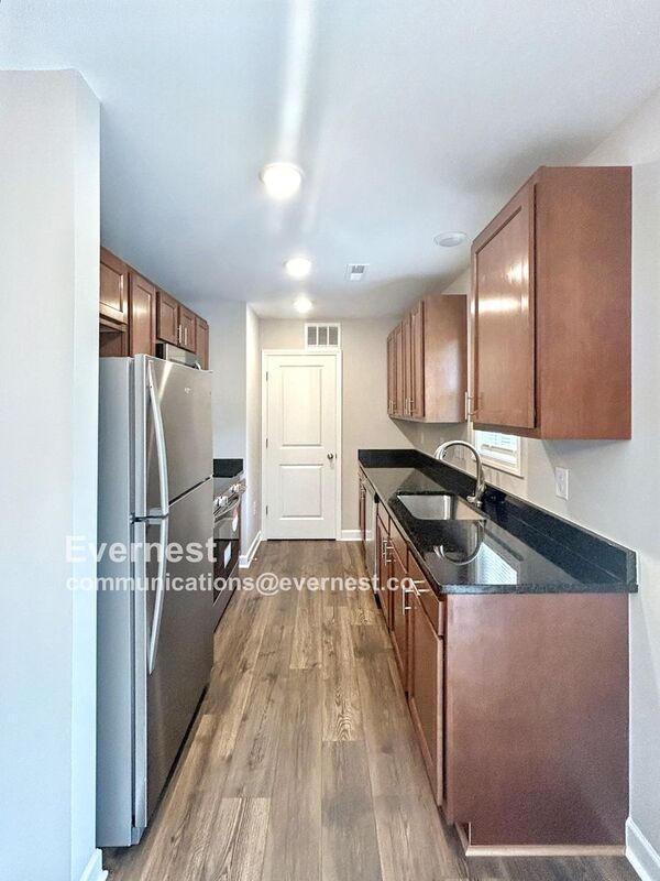 Building Photo - 1653 Reynolds Forest Dr