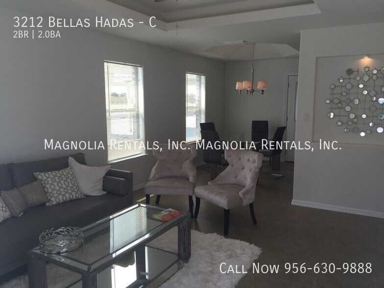 Building Photo - 3212 Bellas Hadas St