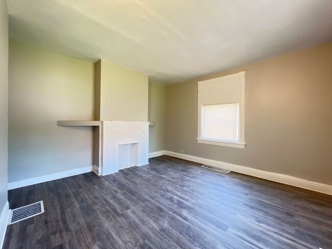 Building Photo - Baltimore Estate