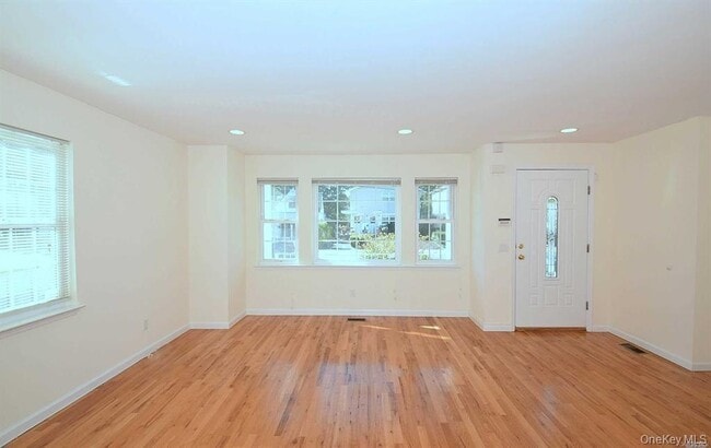 Building Photo - 74 Firwood Rd