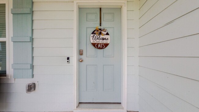 Building Photo - Hammock Bay! 4 bed 2.5 bath home located i...