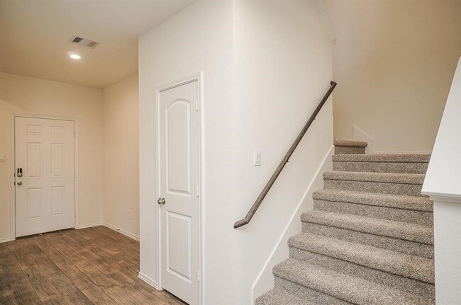 Building Photo - 5210 Becker Hills Ln