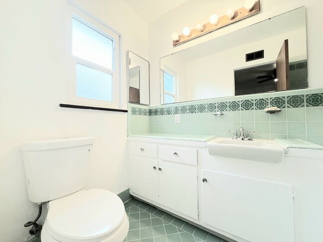 Building Photo - 4029 Don Diablo Dr